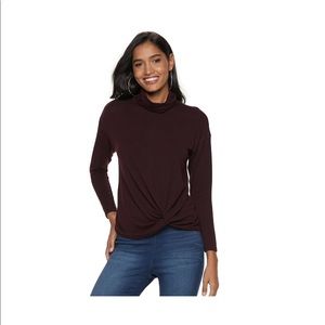 NWT!! Jennifer Lopez Twist Front Turtleneck. Plum.